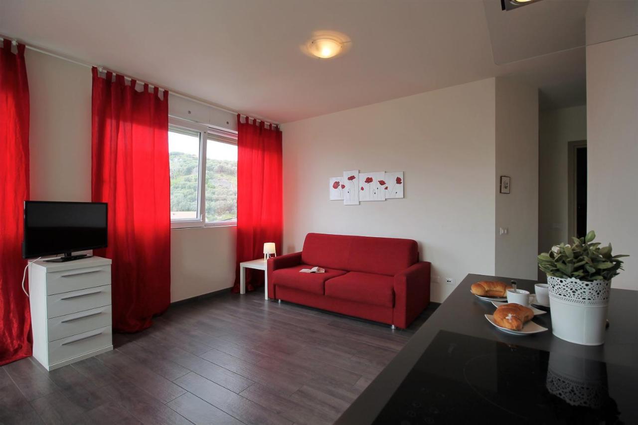 Residence Felice Челе Лигуре Екстериор снимка