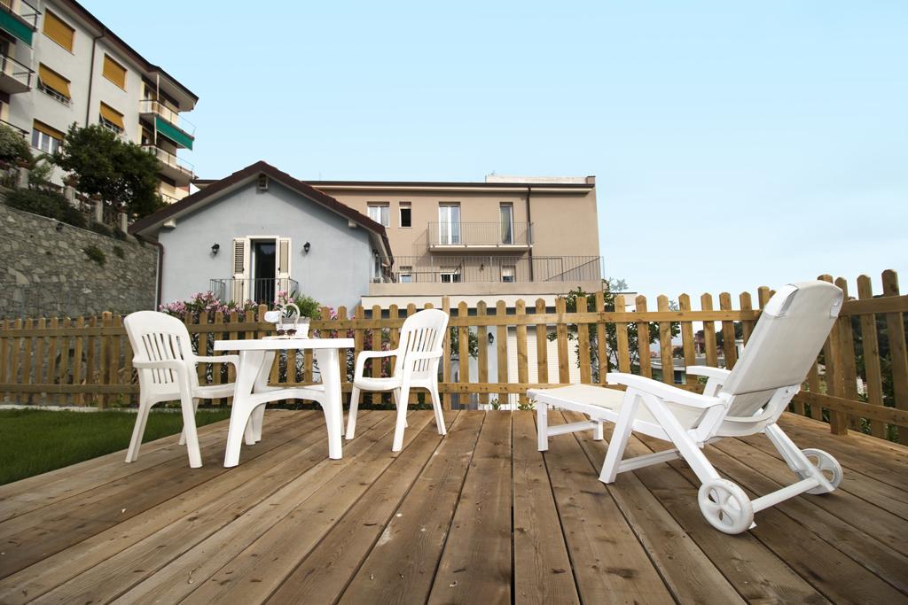 Residence Felice Челе Лигуре Екстериор снимка