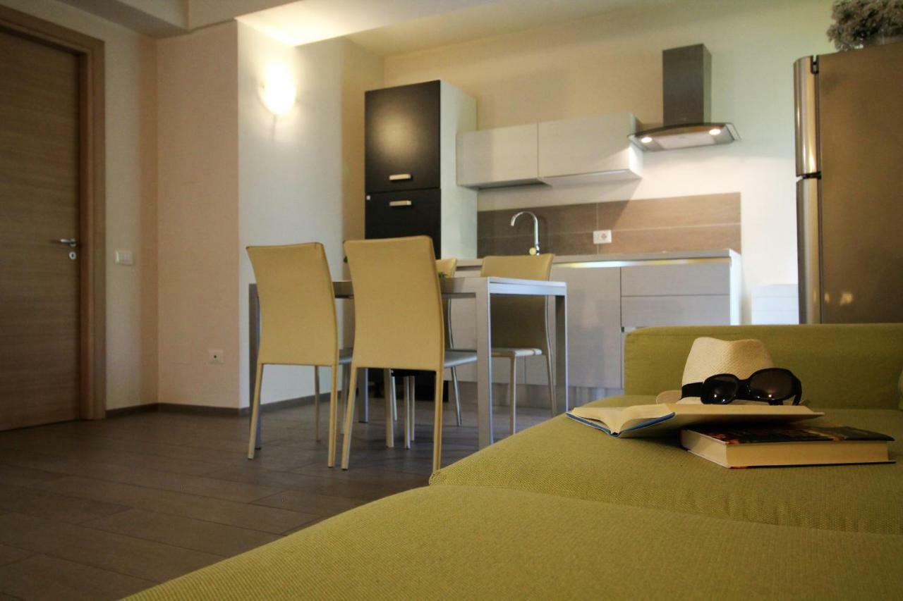 Residence Felice Челе Лигуре Екстериор снимка