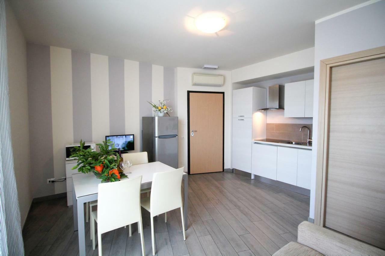 Residence Felice Челе Лигуре Екстериор снимка